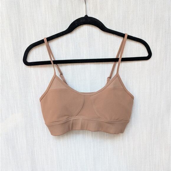 Alo Yoga Tan Alosoft Head Start Bra Crop Top, size S - Picture 1 of 6